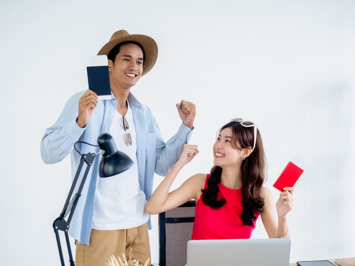 couple ready to travel